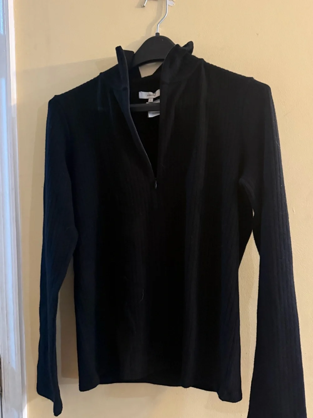 VINCE black cotton ribbed long-sleeve top features a quarter-zip closure, large